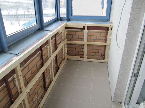 Обрешетка балконных стен